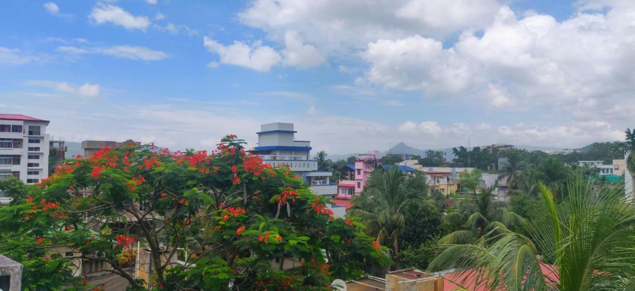 Hotel Cupidtrails Backpacker'S Penthouse Guwahati Esterno foto