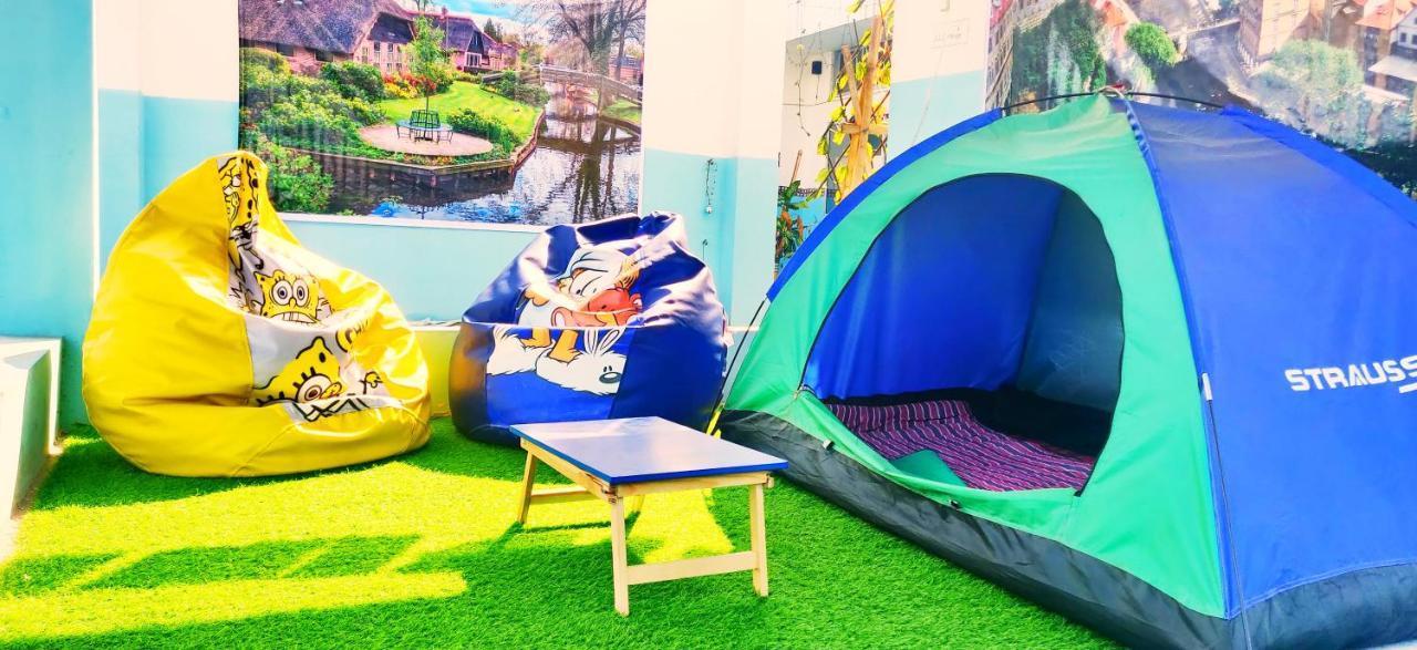 Hotel Cupidtrails Backpacker'S Penthouse Guwahati Esterno foto